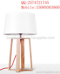 Simple design wood table lamp