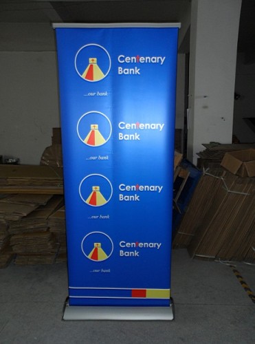 Economic roll up banner stand