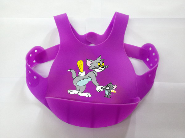 Newest designed original silicone baby bibs supplier in China