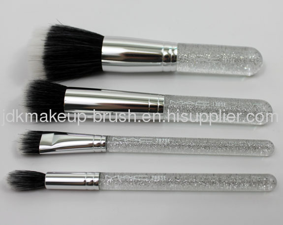 Brand New Cosmetics MAKE IT PERFECT 4pcs Brush Set with case