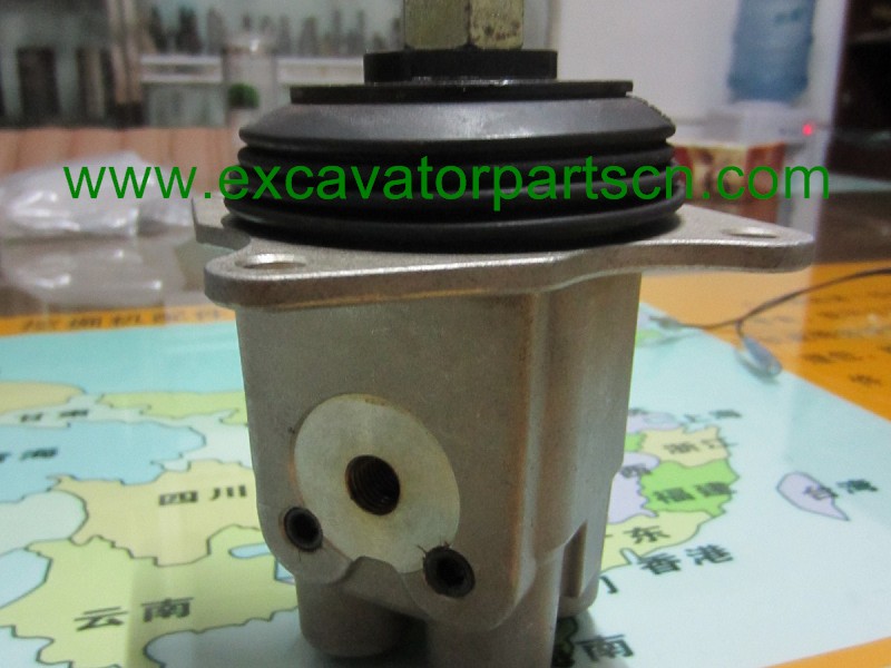 PC60-5REMOVE CONTROL VALVE