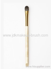 Medium Oval Shadow Brush