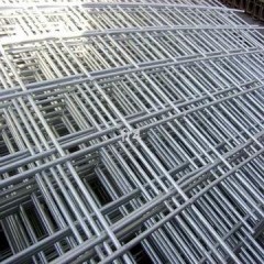 welded wire mesh fence