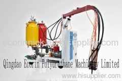 Low pressure self-cleaning foaming machine