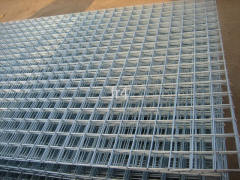 Welded wiremesh fence