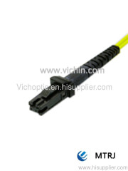 MTRJ optical fiber connector