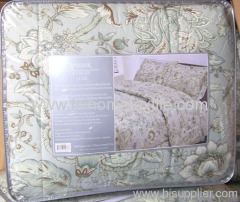 Single Comforter made of T/C200 filled in 200gsm 100% polyester