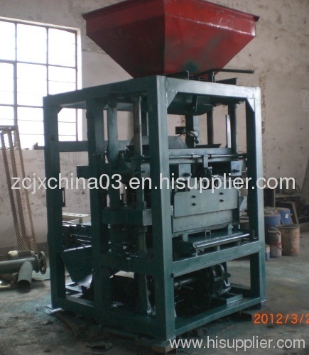 Low cost cement brick making machine price with ISO certificate