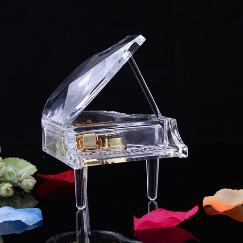 The creative music box simulation acrylic piano music box gift