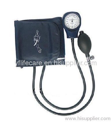 Standard latex bulb with end valve Aneroid Sphygmomanometer
