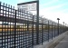 Flat steel grid fence