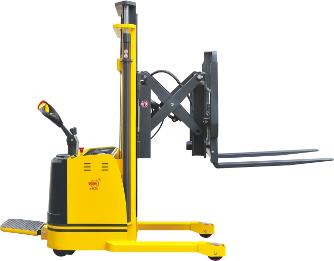 Electric Reach Stacker With Standing Platform