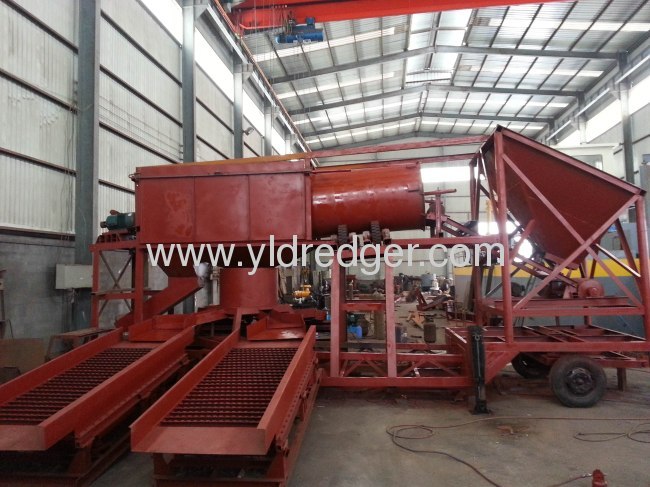 Alluvial land mobile gold washing plant