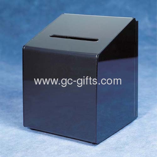 Seamless acrylic display boxes 