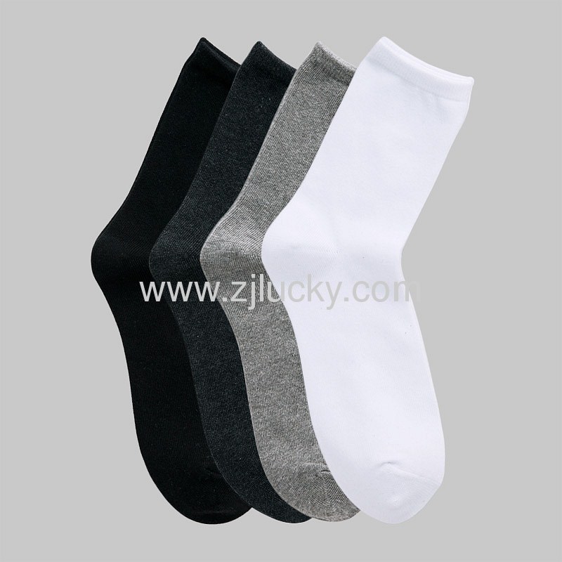 white /black Socks Yarn