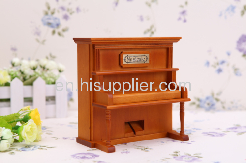 The simulation solid wood upright piano music box