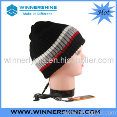 Rib knitted beanie headphone in clear and stereo sound