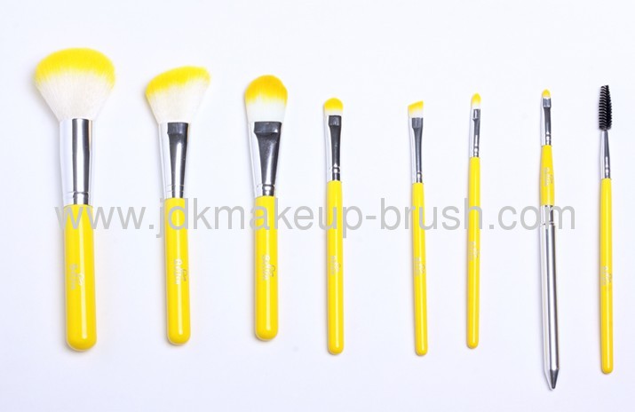 8 Pcs Pro Yellow Makeup Brush Set With Pouch