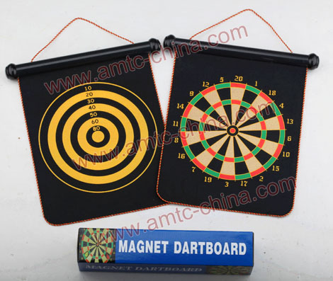 Magnetic Darts and Magnetic Board