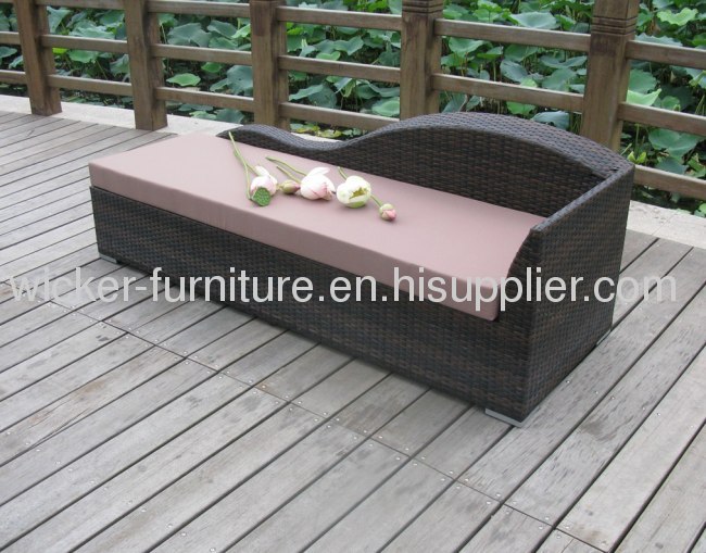 Patio leisure wicker chaise lounge