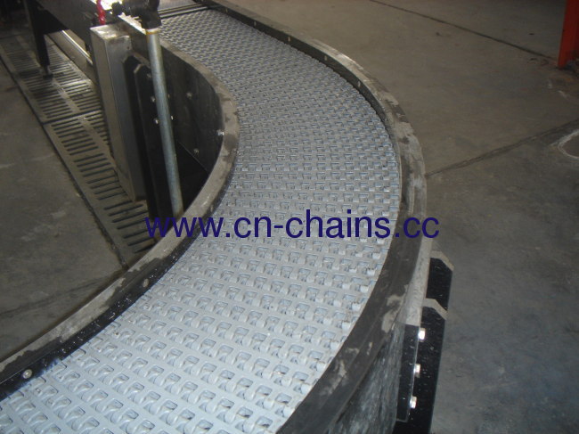 Radius flush grid conveyor belt (RW-M2540)