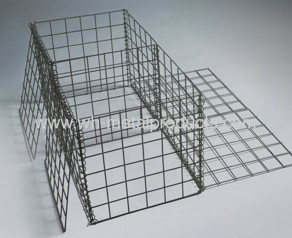 Flood control welded mesh gabion