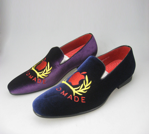 2013 embroidery fashionable velvet slippers/loafers/shoes for men China factory