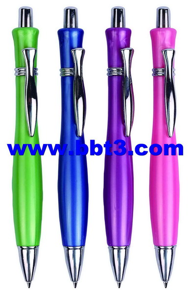 Promotional ballpen with pearl finish barrel and metal clip