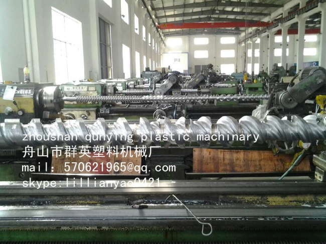 Hard parallel twin screw and barrel for PVC cable