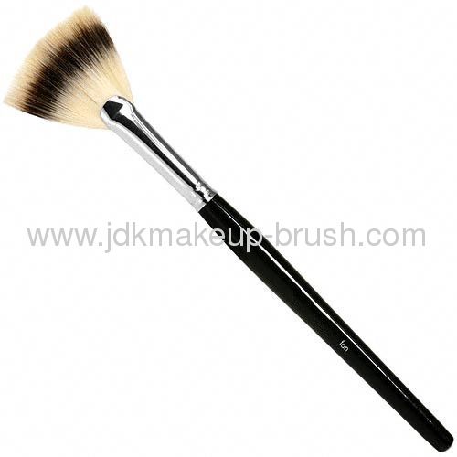 Precision MakeupBronzer Blush Fan Brush