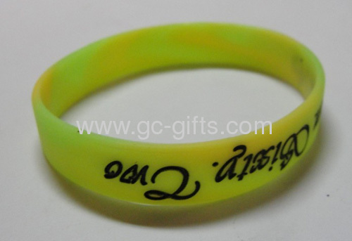 Silver painted debossed silicone bracelets