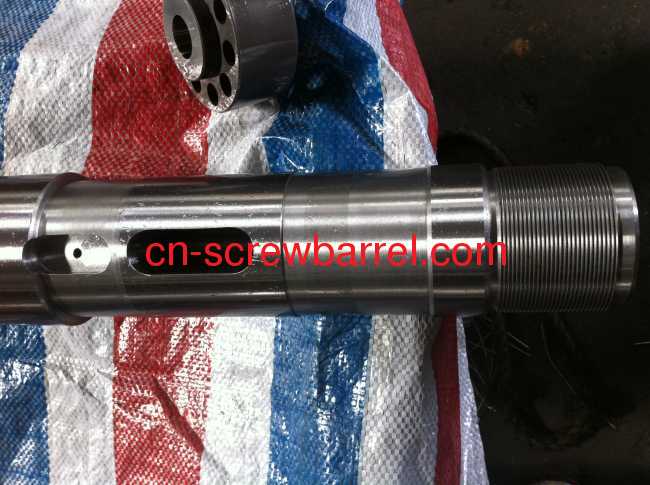 Injection screw for injection molding machine machinery
