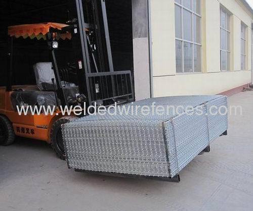 Galvanized welded wire panel