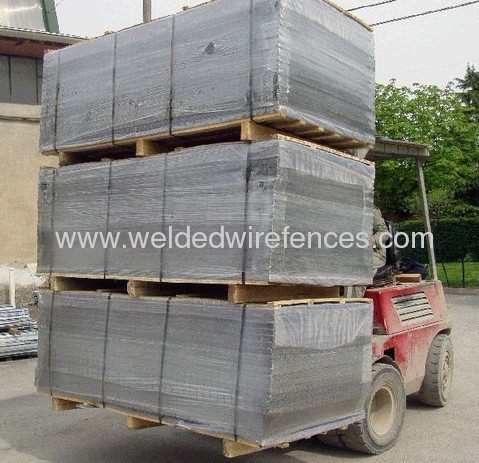 Galvanized welded mesh panels