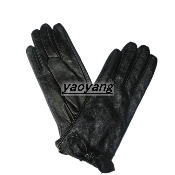 good style and high quality ladies leather gloves