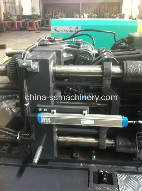 50T Variable pump injection molding machine