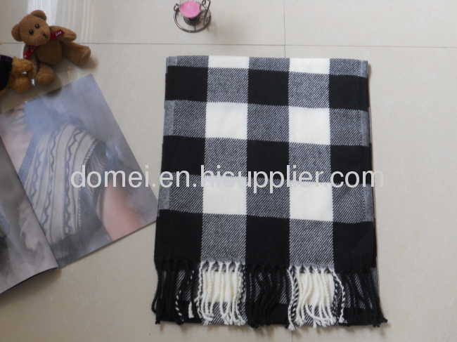 Polyester throw, acrylic blanket 
