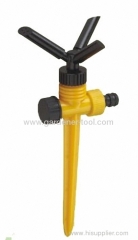 Plastic 3-arm lawn spray sprinkler with plastic spike