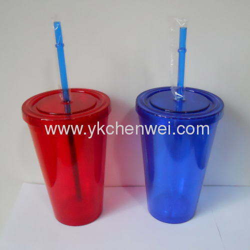 Double wall plastic mug with straw