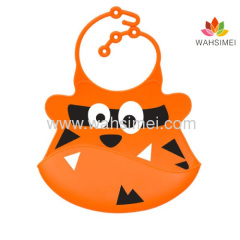 Easy wipe silicone food catcher bibs with free spoons