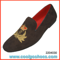 fashion wholesale velvet slippers for men with embroidery