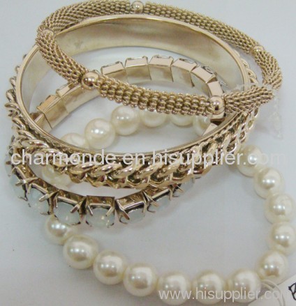 Fashion design bangle Jewelry