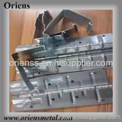 crate clip and pallet hinge