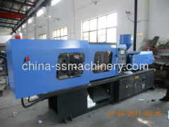 Variable pump plastic injection molding machine