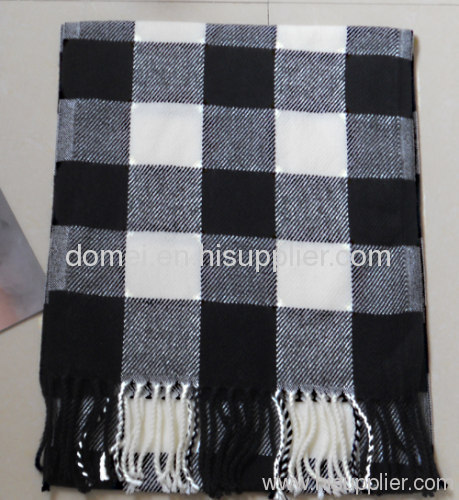 Polyester throw acrylic blanket