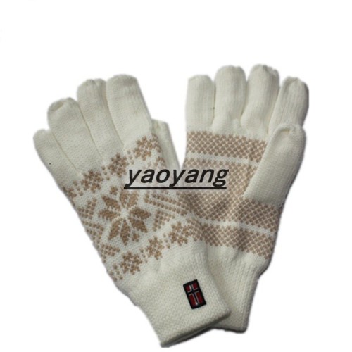 fashion acrylic knitted gloves