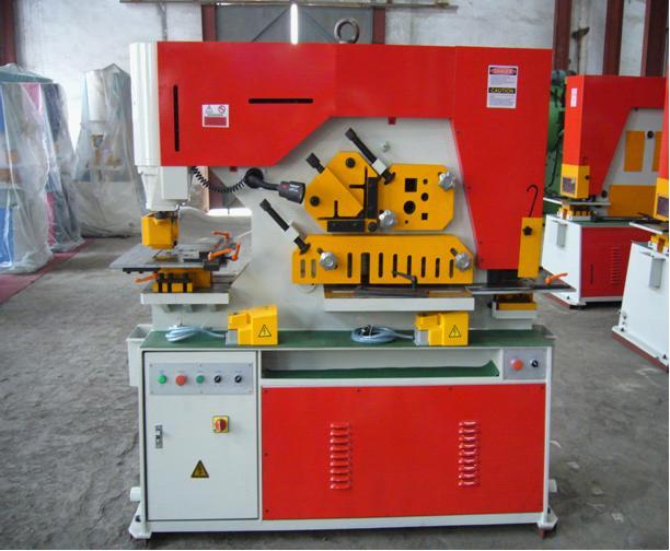 Hydraulic ironworker shearing and punching machine