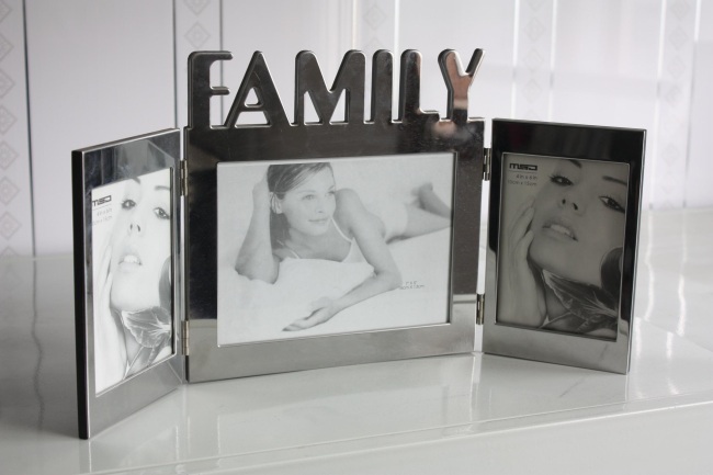 Different sizes Elegant Design Triple Photo Frames