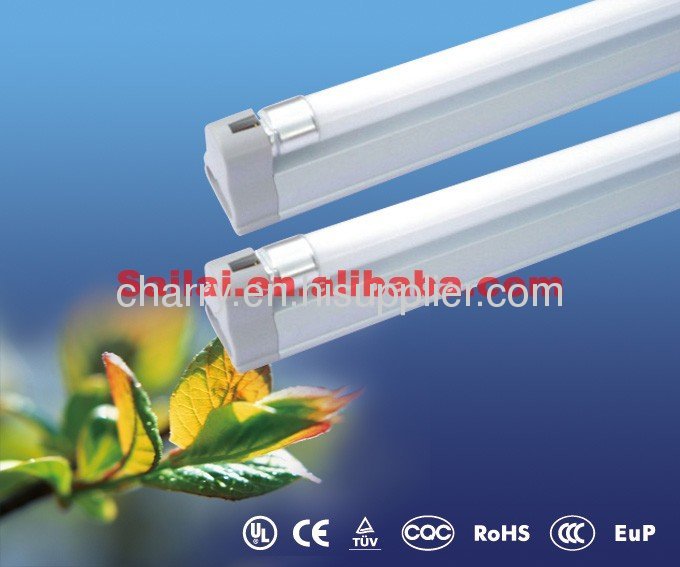 Tri-phosphor T5 fluorescent lamp