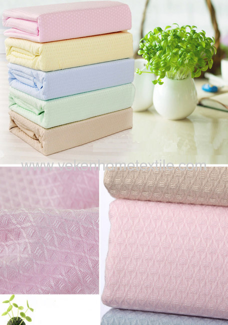 Bamboo fiber knitted blanket